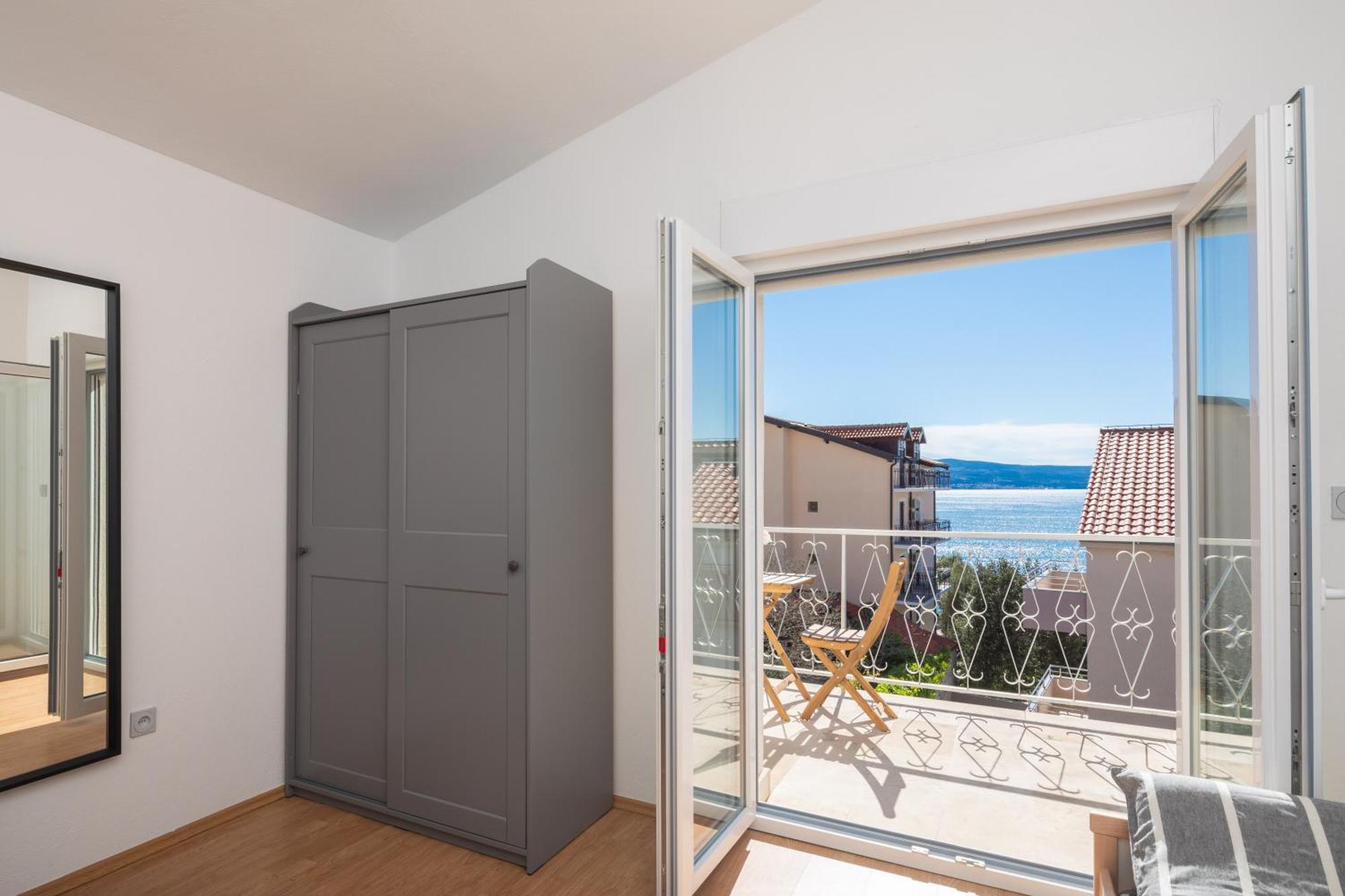 Sunshine Suites 오미스 외부 사진