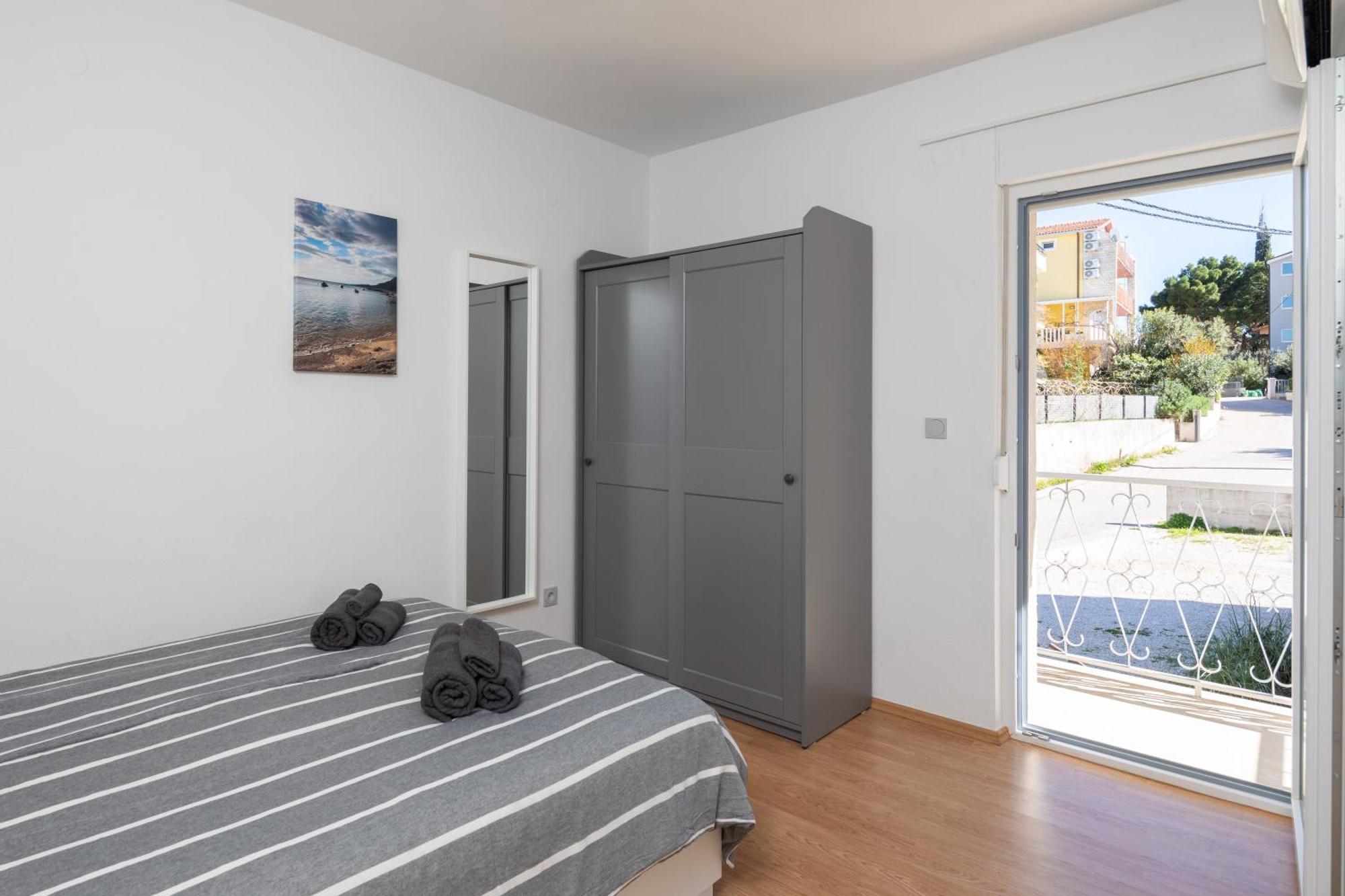 Sunshine Suites 오미스 외부 사진