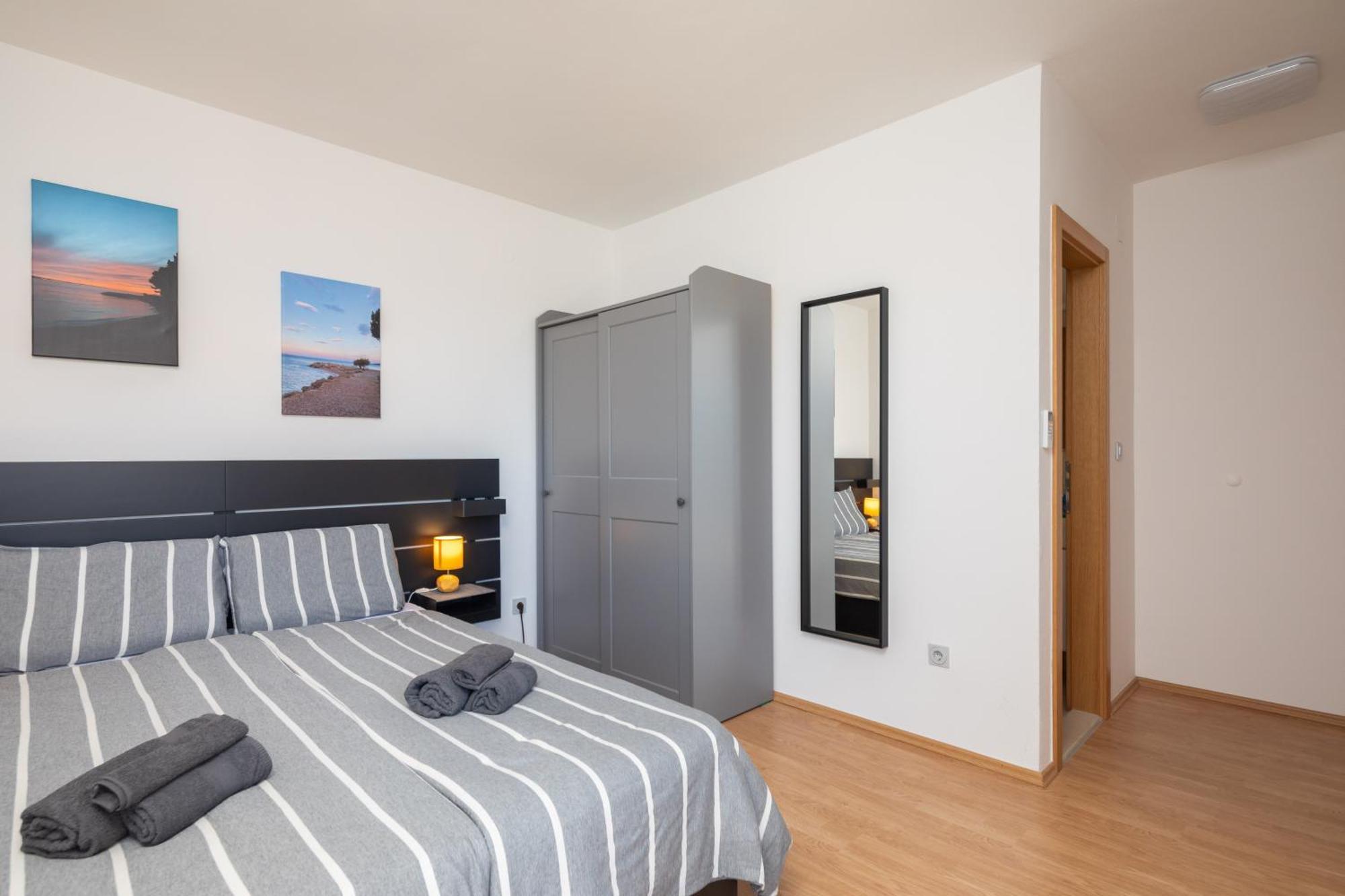 Sunshine Suites 오미스 외부 사진